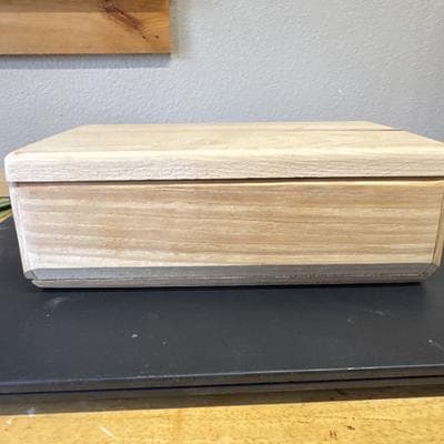 Wooden keepsake box